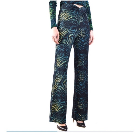 Diane Von Furstenberg Flared Trousers With Unique Textured Pattern And Fit - Picture 2 of 10